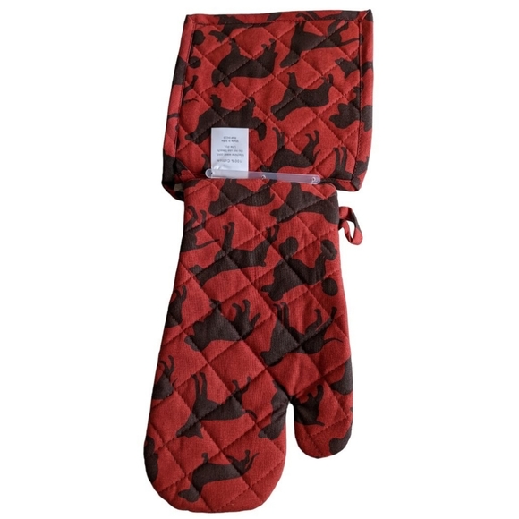 🔖NWT! Not Drinking Alone...Dog Is Home Kitchen Oven Mitt & Potholder Set - Picture 3 of 7